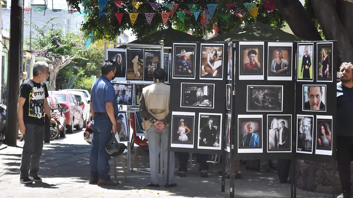 EXPOSICION PLAZA SANTIAGUITO